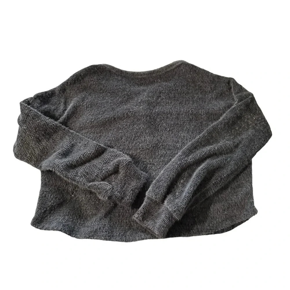 Hollister women's xs grey fuzzy cropped sweater - Picture 3 of 4